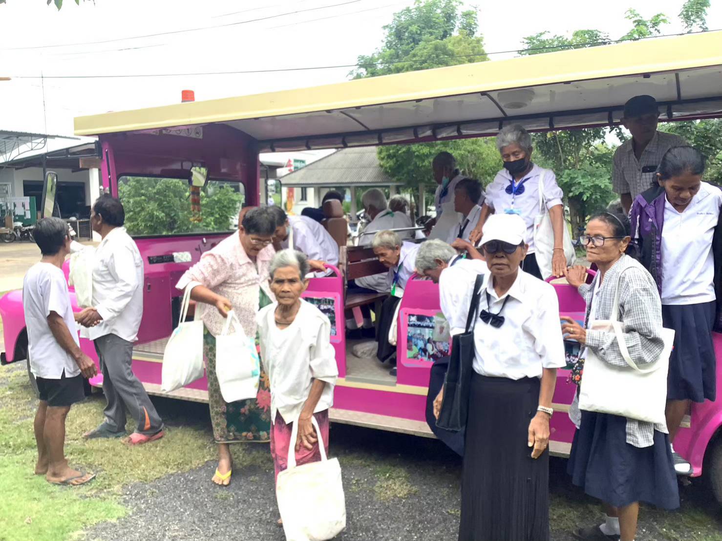 โครงการส่งเสริมและพัฒนาคุณภาพชีวิตผู้สูงอายุตำบลทุ่งมน(โรงเรียนผู้สูงอายุตำบลทุ่งมน)